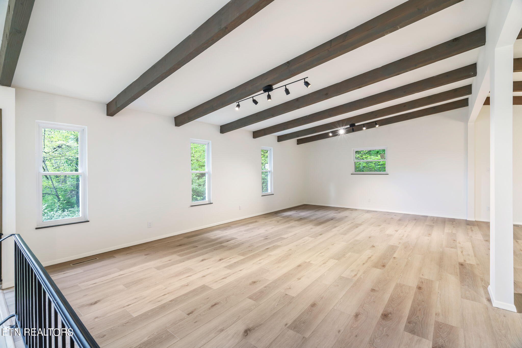 6828 Reddege Road Knoxville, TN 37918 - Photo 8 of 42 18-web-or-mls-6828 Reddege Road-19