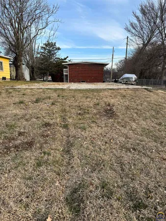 $15,500 | 712 East 9th Avenue, Emporia, KS 66801