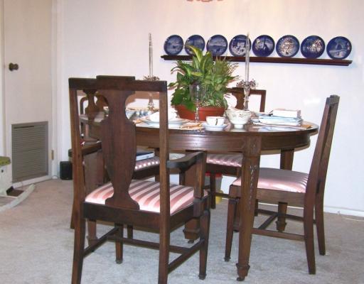 555 Sloop Road, Unit 16 Pittsburgh, PA 15237 - Photo 4 of 18 Dining Room. Dining room is open to living room and next to kitchen