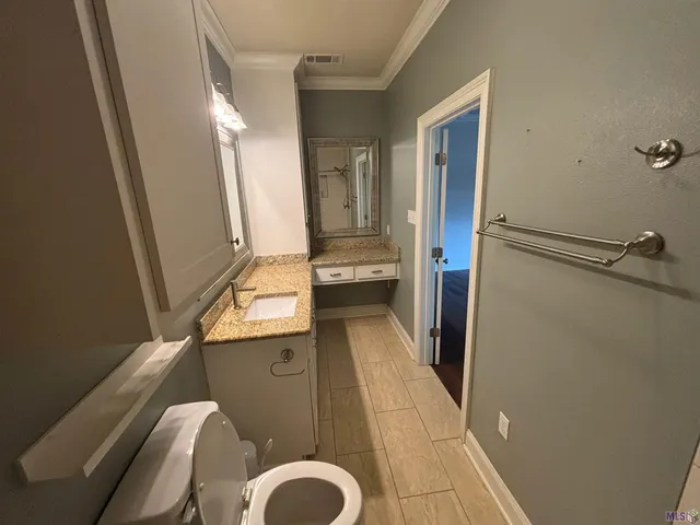 $2,200 | 5066 Myrtle Trail Drive, Baton Rouge, LA 70820