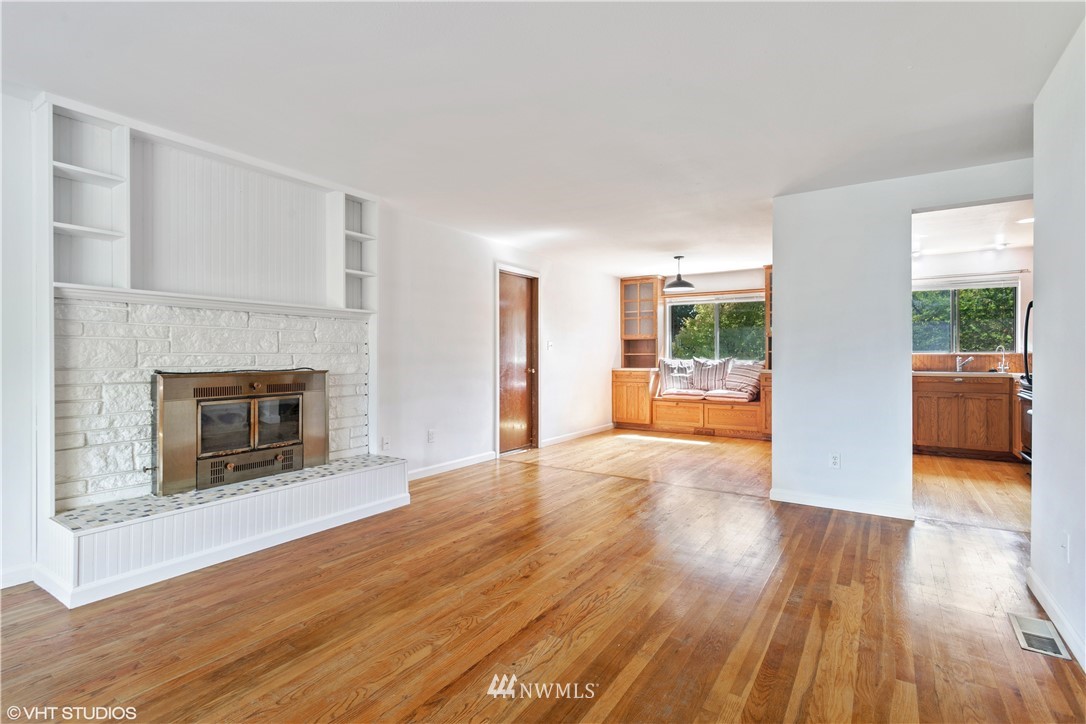 12207 Southeast 165th Street Renton, WA 98058 - Photo 2 of 20 Gallery Image 2