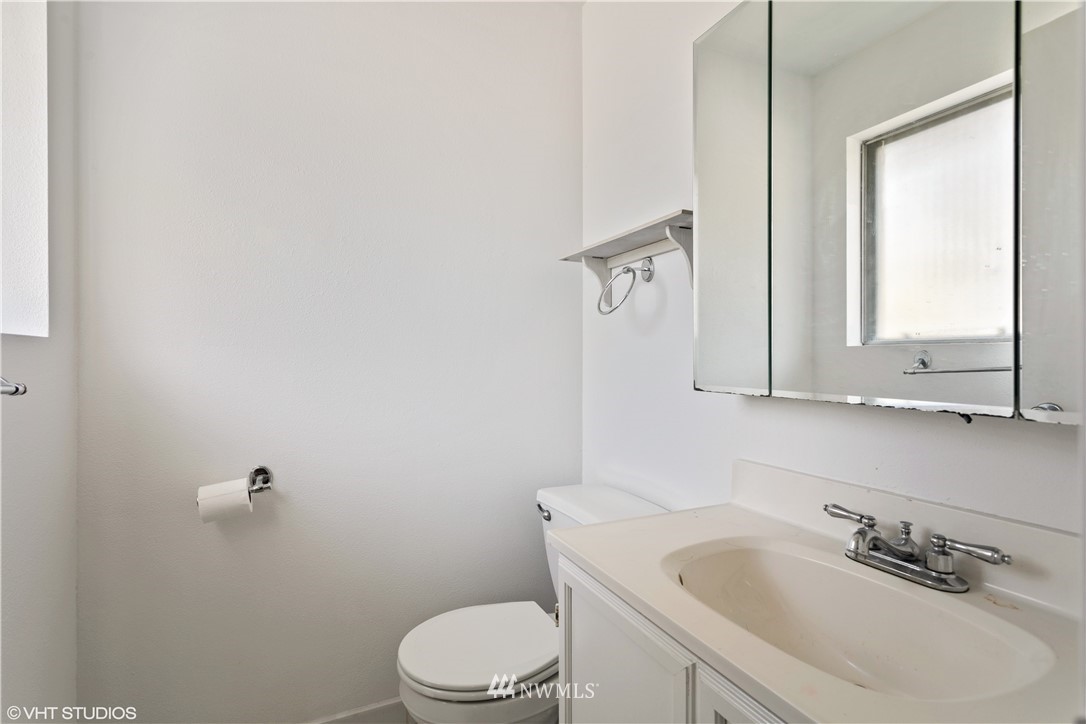 12207 Southeast 165th Street Renton, WA 98058 - Photo 11 of 20 Gallery Image 11