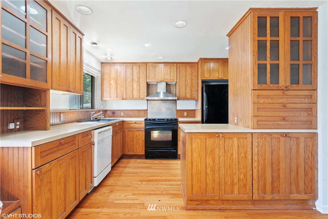 12207 Southeast 165th Street Renton, WA 98058 - Photo 7 of 20 Gallery Image 7
