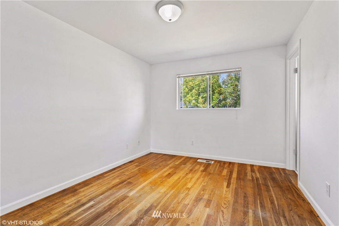 12207 Southeast 165th Street Renton, WA 98058 - Photo 10 of 20 Gallery Image 10