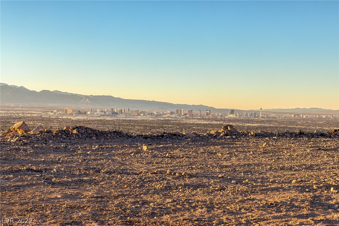 631 Grand Rim Drive Henderson, NV 89012 - Photo 2 of 31