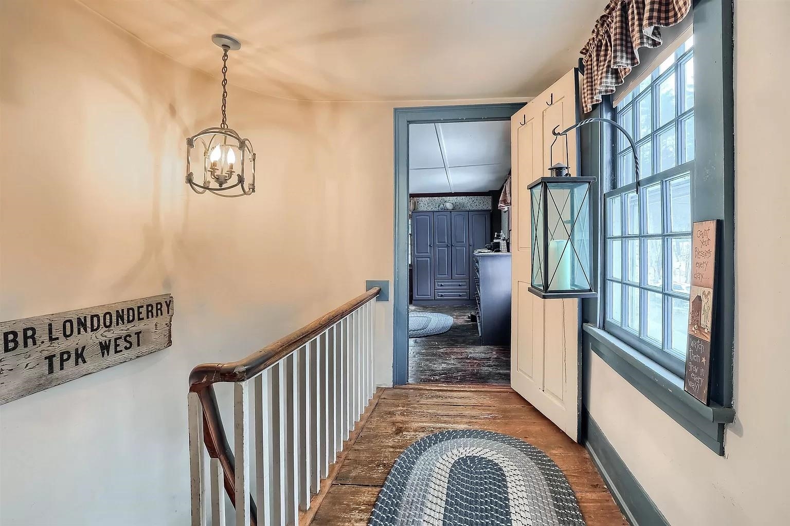 244 Page Road Bow, NH 03304 - Photo 4 of 37