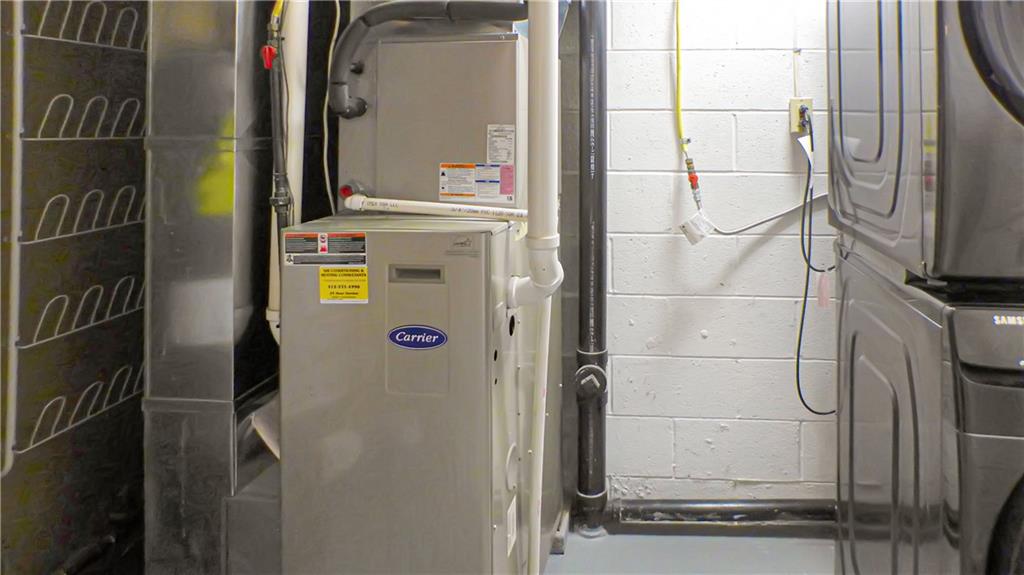 130 Terra Drive McKees Rocks, PA 15136 - Photo 36 of 38 a bathroom with a shower