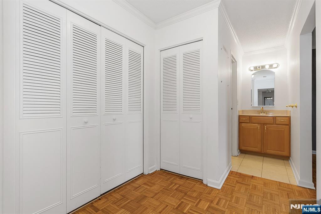 160 Overlook Avenue, Unit 4B Hackensack, NJ 07601 - Photo 18 of 31