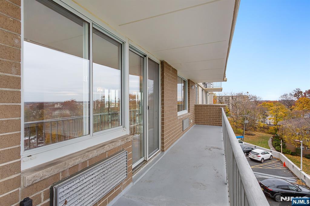 160 Overlook Avenue, Unit 4B Hackensack, NJ 07601 - Photo 23 of 31