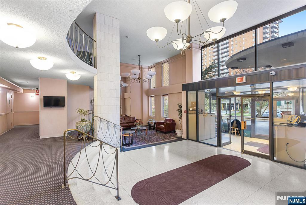 160 Overlook Avenue, Unit 4B Hackensack, NJ 07601 - Photo 26 of 31