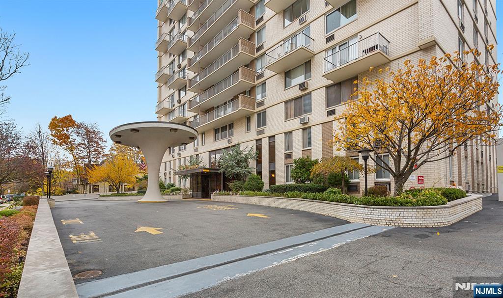 160 Overlook Avenue, Unit 4B Hackensack, NJ 07601 - Photo 30 of 31