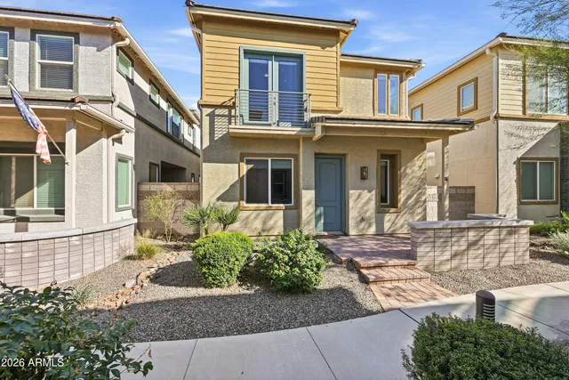 $498,000 | 11900 North 32nd Street, Unit 17, Phoenix, AZ 85028