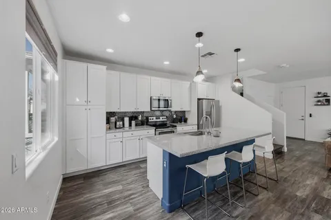 $498,000 | 11900 North 32nd Street, Unit 17, Phoenix, AZ 85028