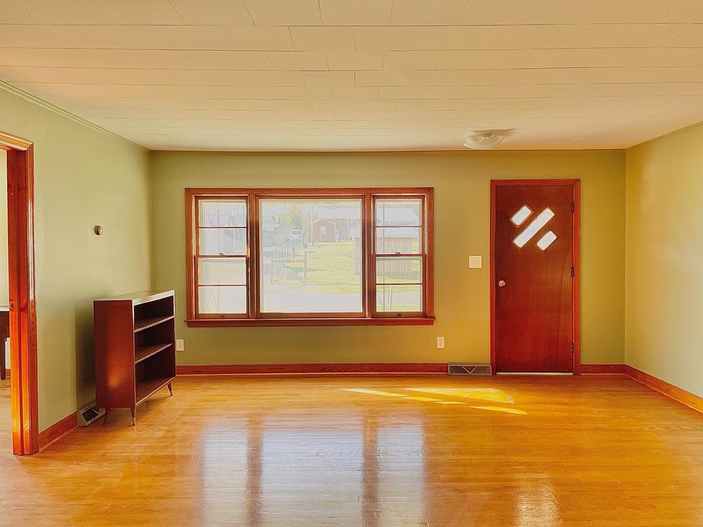 305 State Rte T 1007 Fries, VA 24330 - Photo 4 of 30 Gallery Image 4