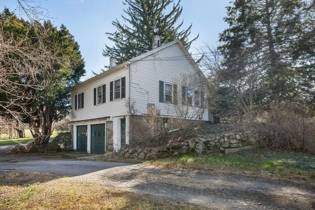 $3,550,000 | 15-19 Strawberry Hill Street, Dover, MA 02030