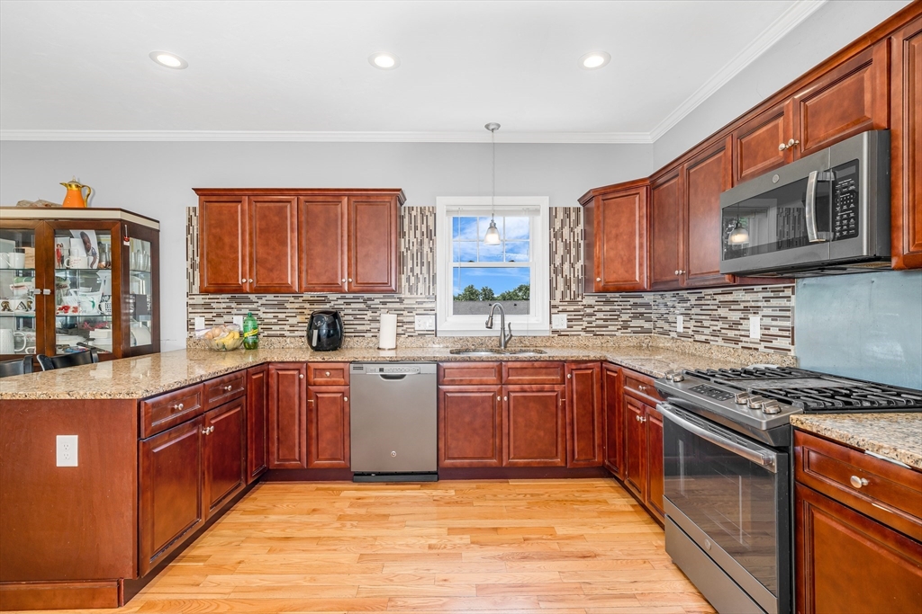 2 Mackenzie Way, Unit 2 Haverhill, MA 01832 - Photo 6 of 37