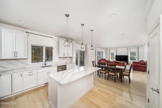 $1,499,995 | 11 Gabby Court, Colonie, NY 12309