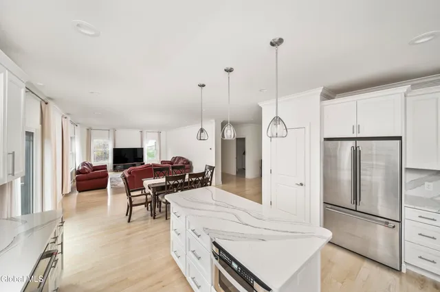 $1,499,995 | 11 Gabby Court, Colonie, NY 12309