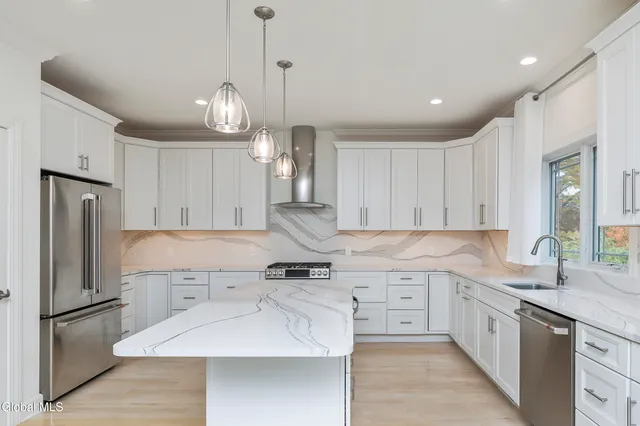 $1,499,995 | 11 Gabby Court, Colonie, NY 12309