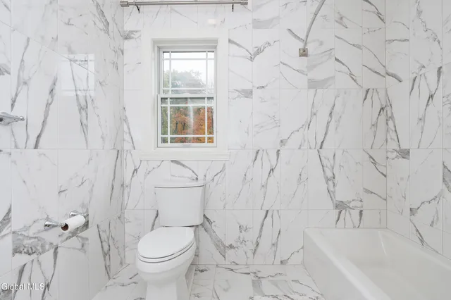 $1,499,995 | 11 Gabby Court, Colonie, NY 12309