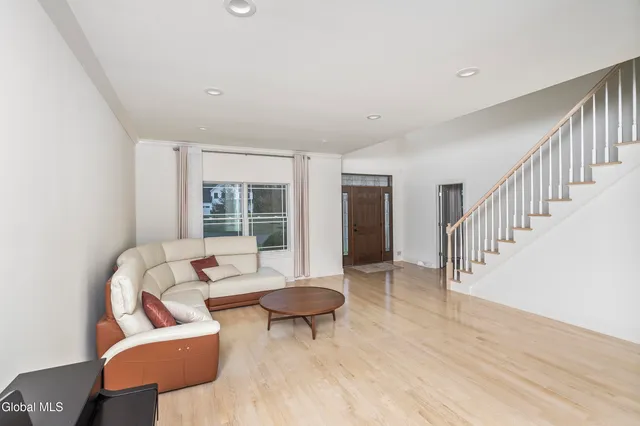 $1,499,995 | 11 Gabby Court, Colonie, NY 12309