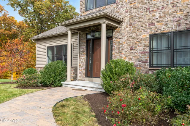 $1,499,995 | 11 Gabby Court, Colonie, NY 12309