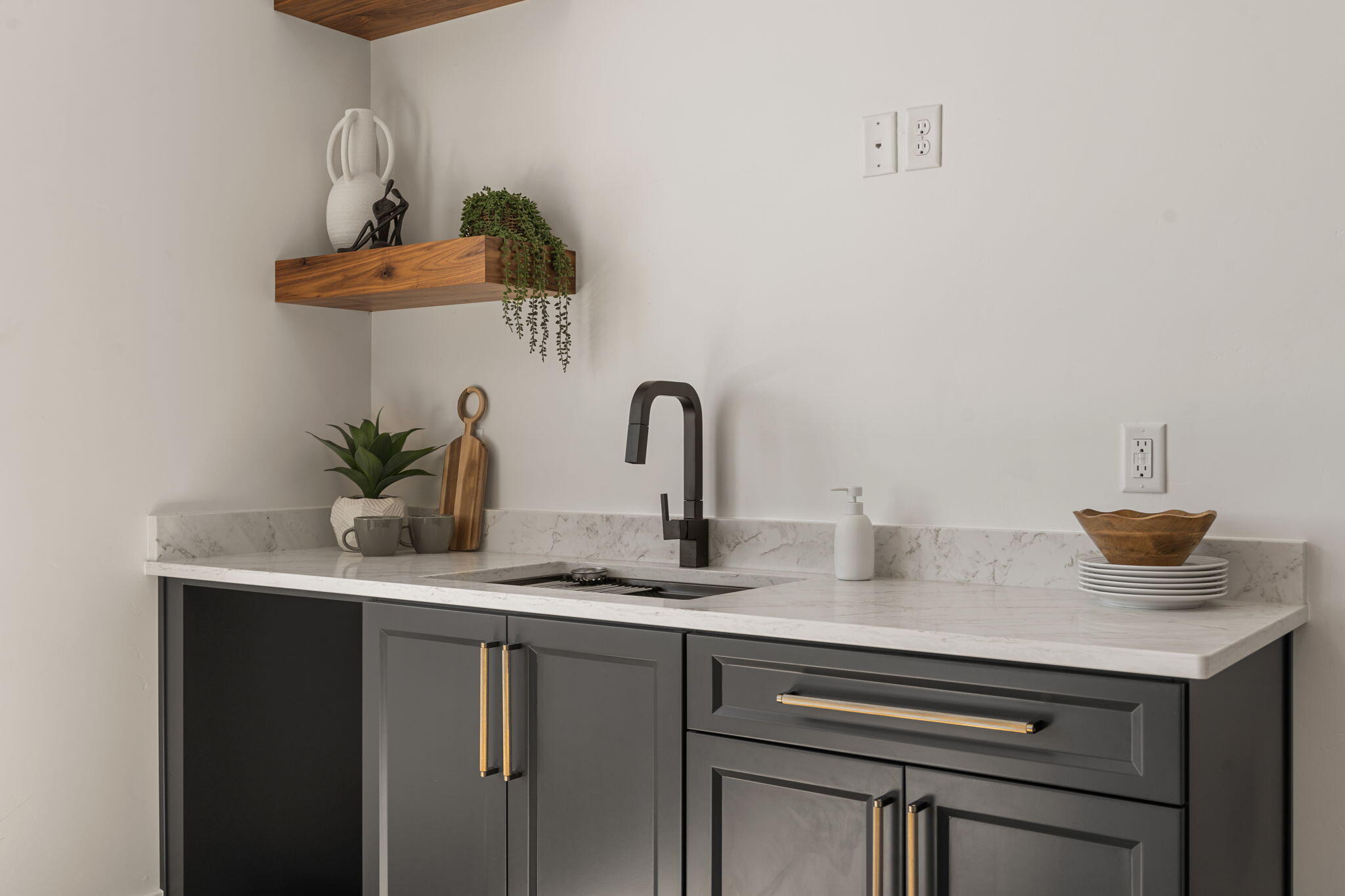 2885 East View Pointe Drive Washington, UT 84780 - Photo 64 of 99 ADU 1 Bedroom #4 Pic 4 Kitchenette