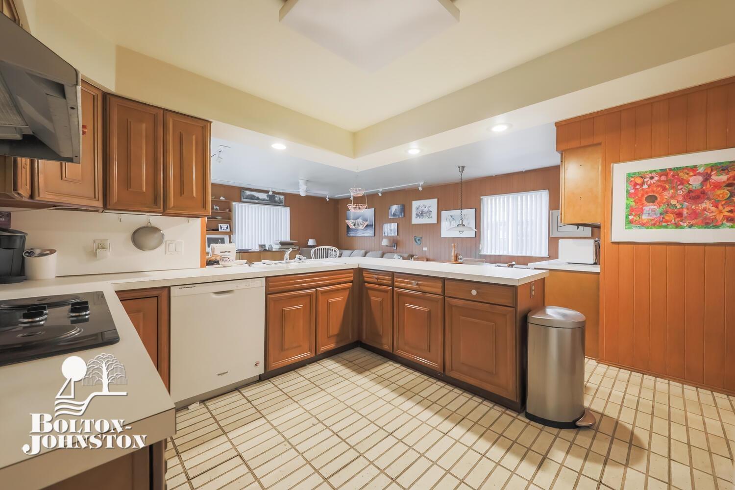 1221 Yorkshire Road Grosse Pointe Park, MI 48230 - Photo 21 of 34