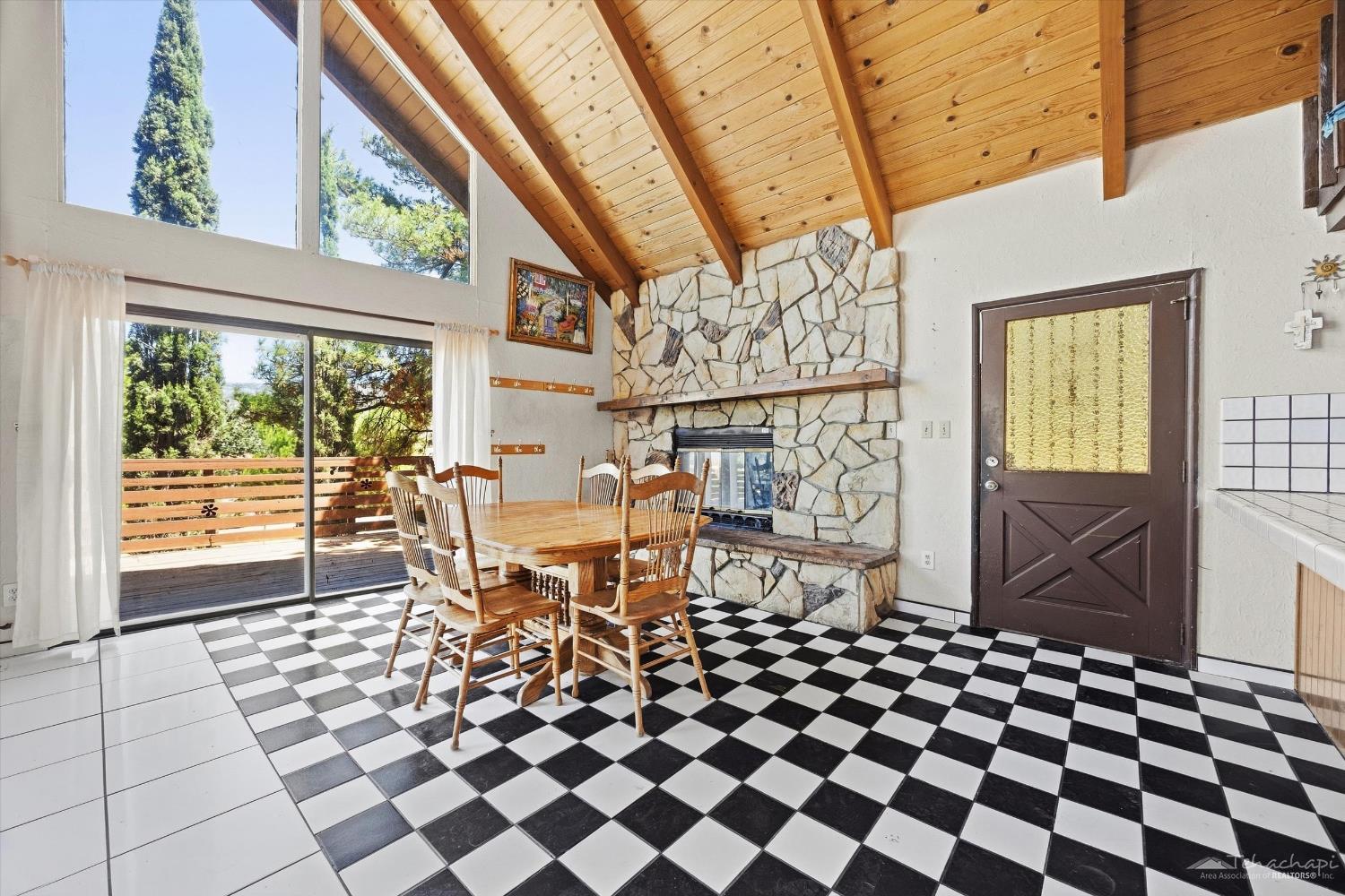 27860 Cumberland Road Tehachapi, CA 93561 - Photo 7 of 30 Gallery Image 7
