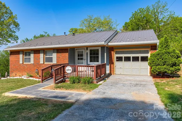 $350,000 | 30 Compton Drive, Asheville, NC 28806