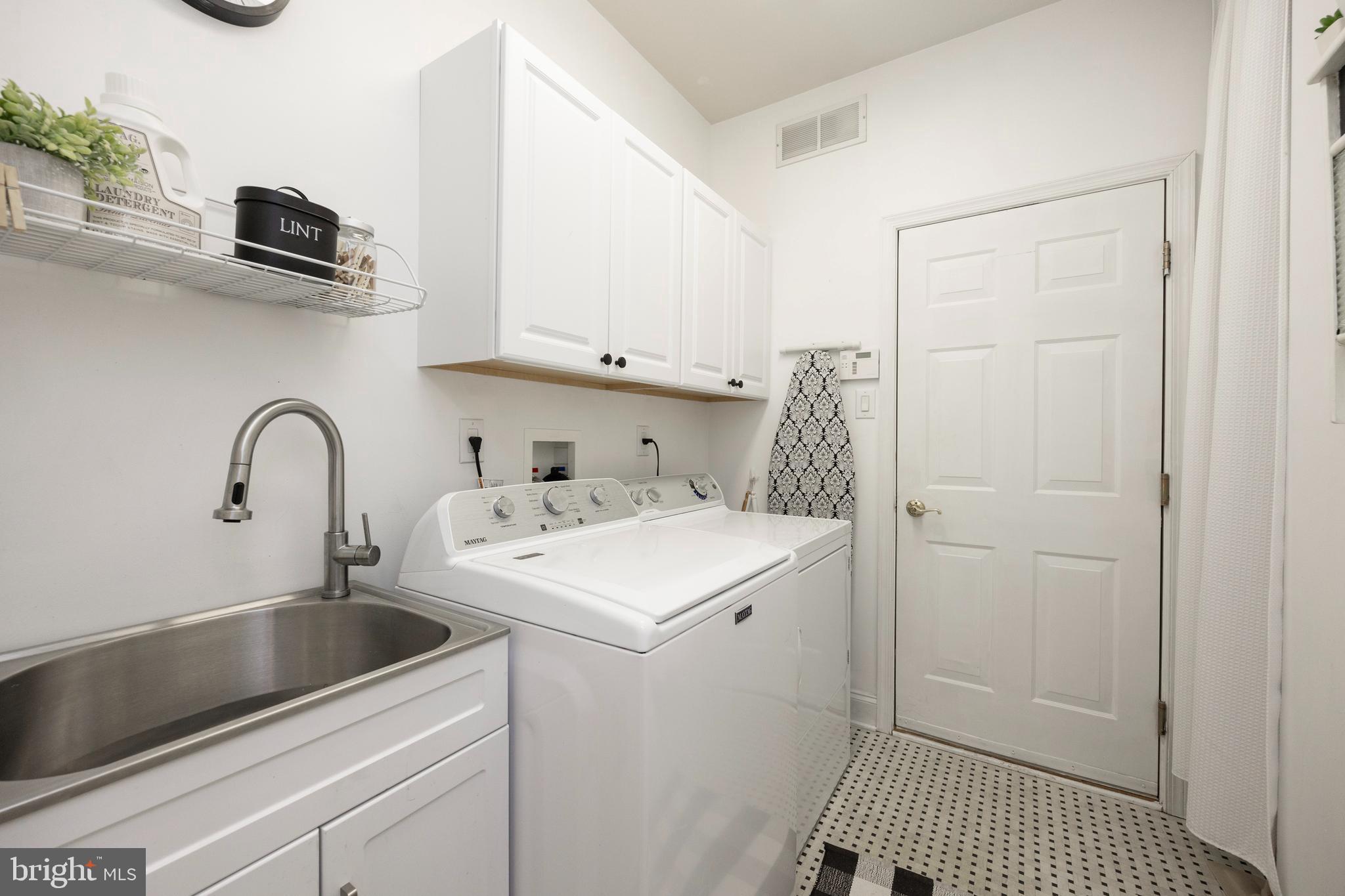 216 Gilmer Road Coatesville, PA 19320 - Photo 24 of 42 Laundry Rm w/Cabinets & Utility Sink