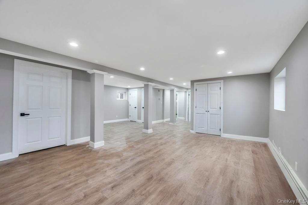 191 Ridge Road Wheatley Heights, NY 11798 - Photo 20 of 26