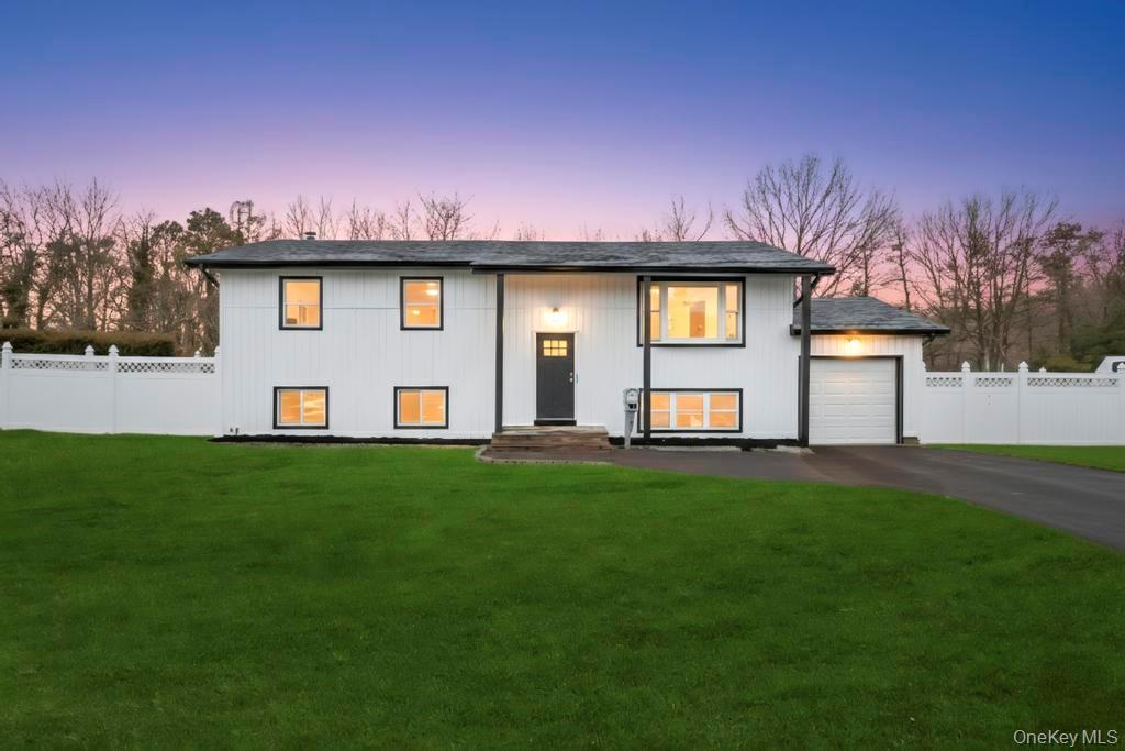 191 Ridge Road Wheatley Heights, NY 11798 - Photo 2 of 26