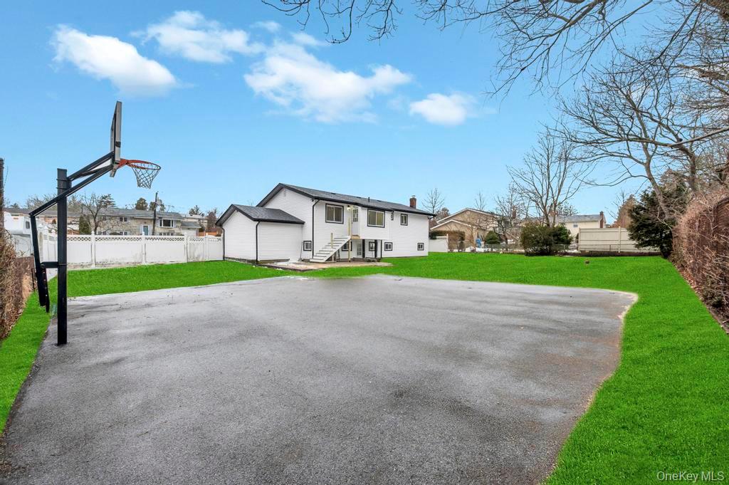 191 Ridge Road Wheatley Heights, NY 11798 - Photo 23 of 26