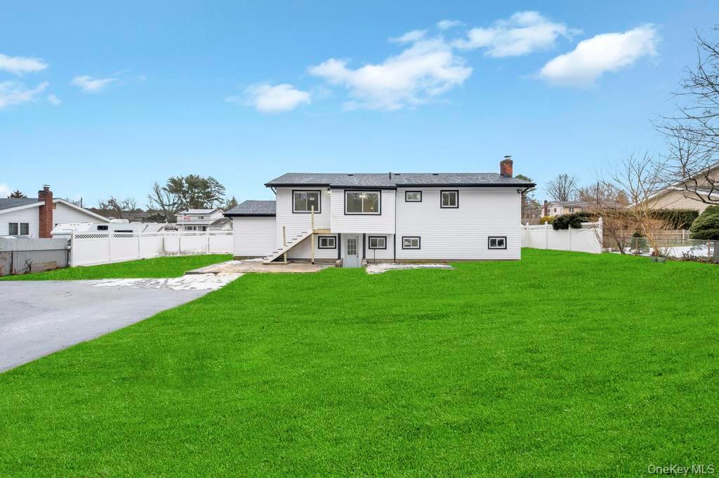 191 Ridge Road Wheatley Heights, NY 11798 - Photo 26 of 26