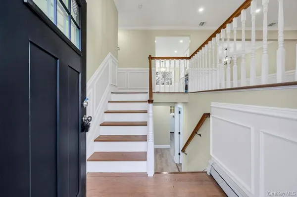 $849,000 | 191 Ridge Road, Wheatley Heights, NY 11798