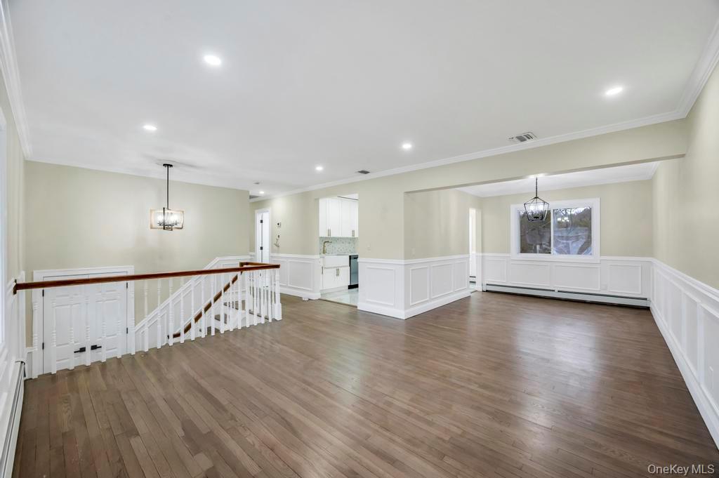 191 Ridge Road Wheatley Heights, NY 11798 - Photo 6 of 26