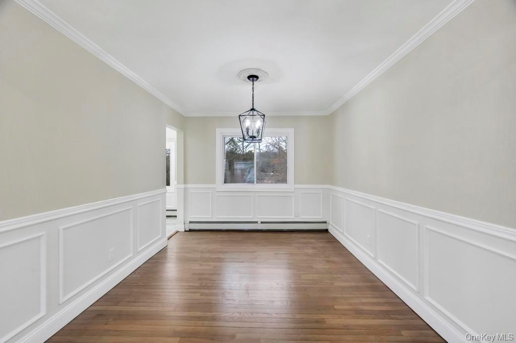 191 Ridge Road Wheatley Heights, NY 11798 - Photo 9 of 26