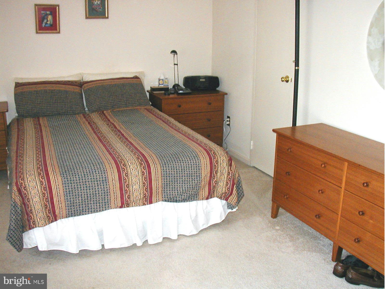 6149 Edsall Road, Unit M Alexandria, VA 22304 - Photo 5 of 12 Bedroom (Master) 2