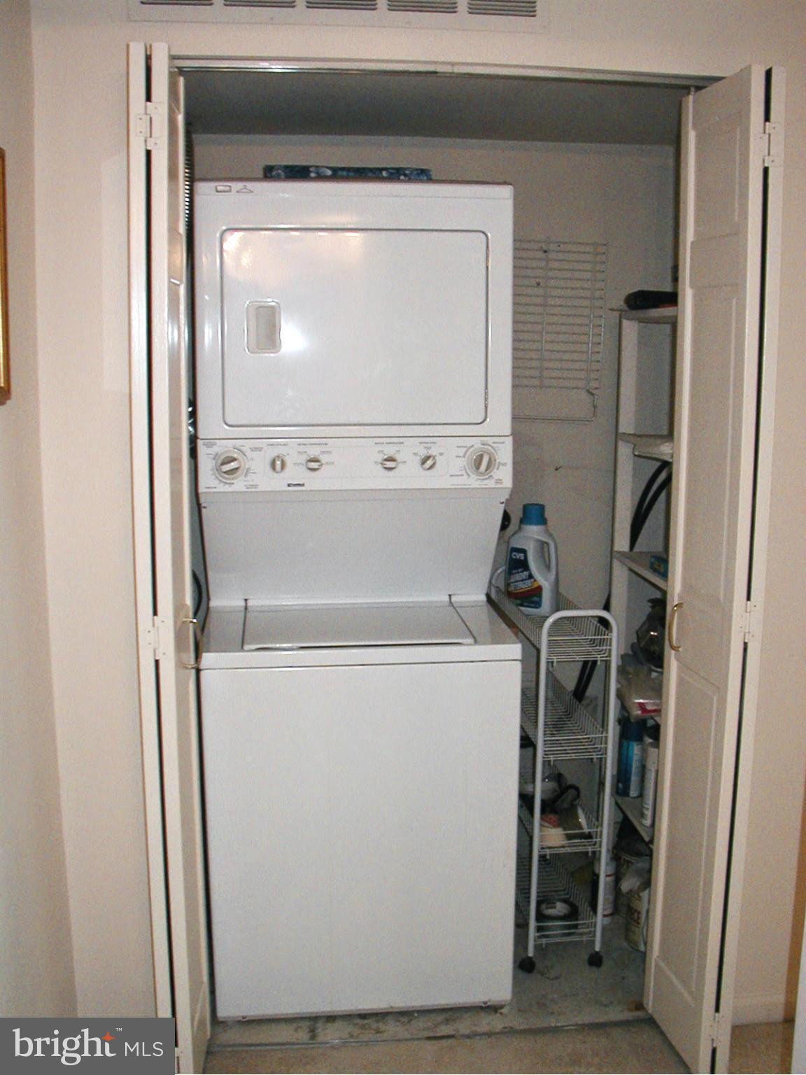6149 Edsall Road, Unit M Alexandria, VA 22304 - Photo 10 of 12 Laundry