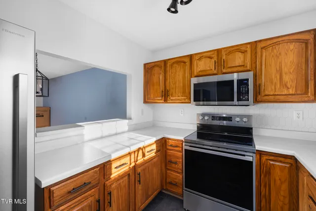 $1,650 | 152 Gray Station Road, Johnson City, TN 37615