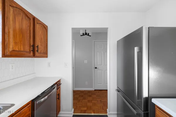 $1,575 | 152 Gray Station Road, Johnson City, TN 37615