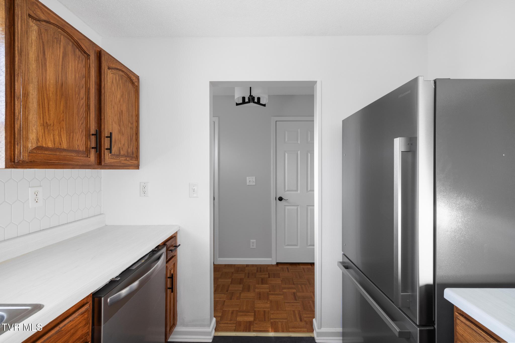 152 Gray Station Road Johnson City, TN 37615 - Photo 8 of 30 IMG_4544