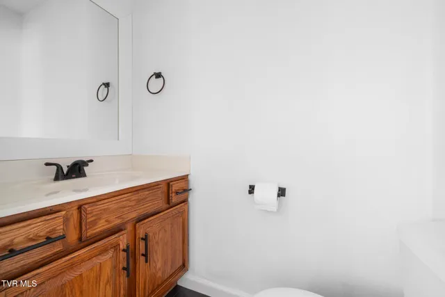 $1,650 | 152 Gray Station Road, Johnson City, TN 37615