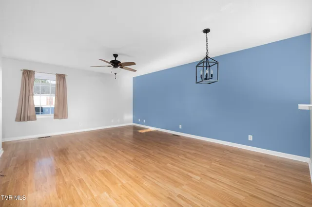 $1,650 | 152 Gray Station Road, Johnson City, TN 37615