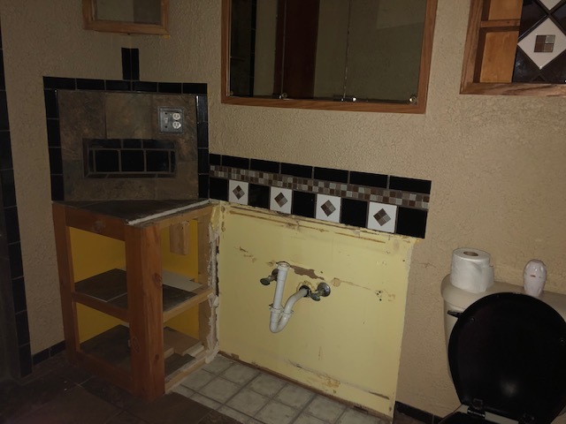 10 Winrock Road Montgomery, IL 60538 - Photo 11 of 19 a bathroom with a sink and a mirror