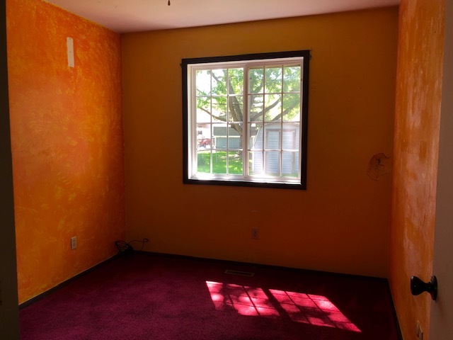 10 Winrock Road Montgomery, IL 60538 - Photo 13 of 19 an empty room with a window