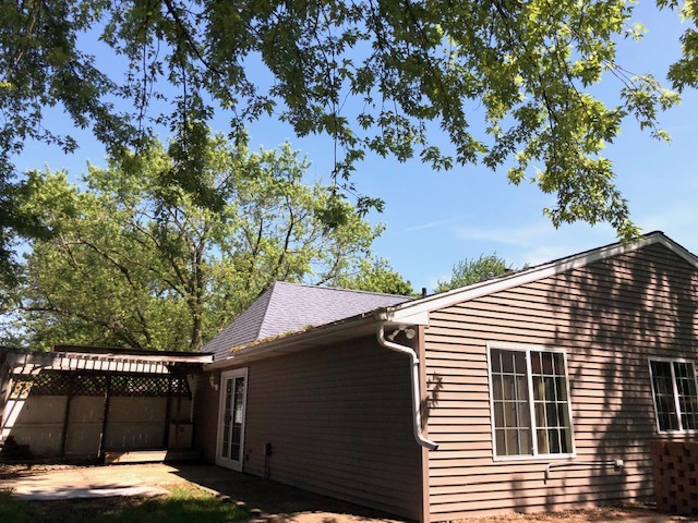 10 Winrock Road Montgomery, IL 60538 - Photo 17 of 19 a view of a house with a door