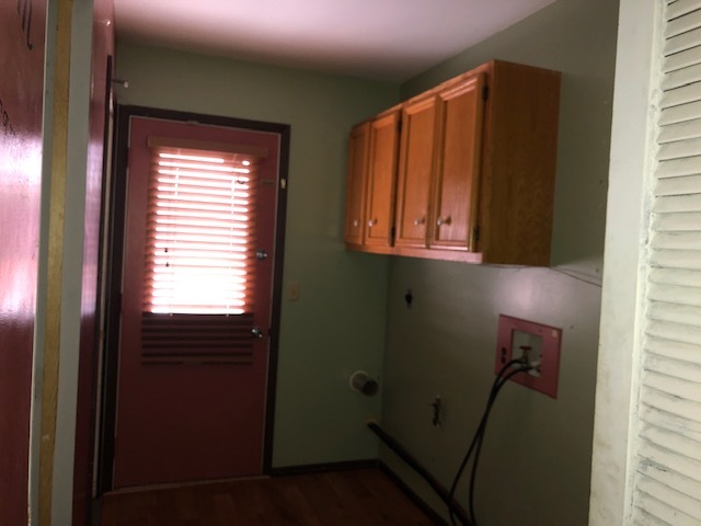 10 Winrock Road Montgomery, IL 60538 - Photo 6 of 19 a view of walk in closet
