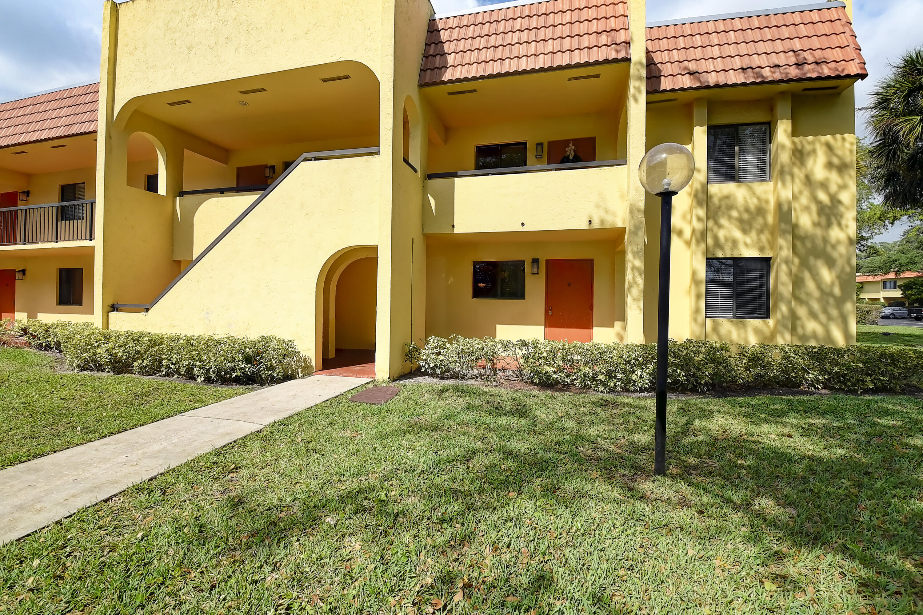 912 Southwest 9th St Circle, Unit 106 Boca Raton, FL 33486 - Photo 2 of 22 02_1 (2)